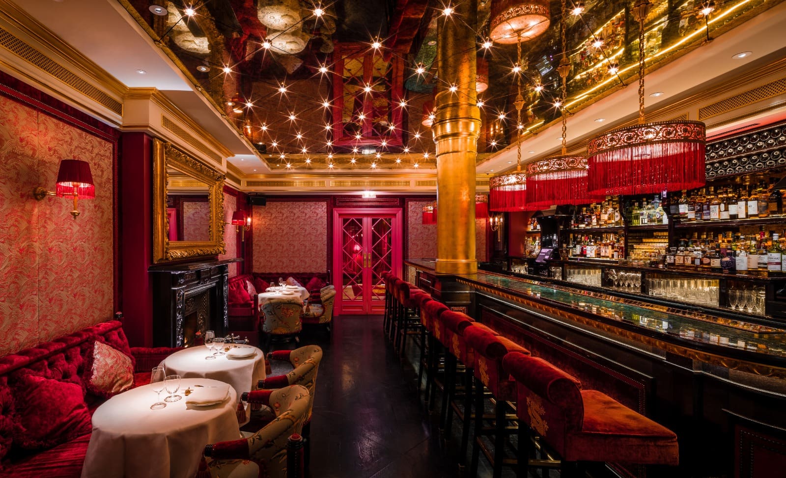 Cloakroom Attendant Park Chinois